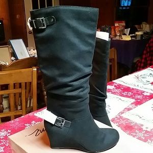 Black boots w buckles & 3"wedge heal